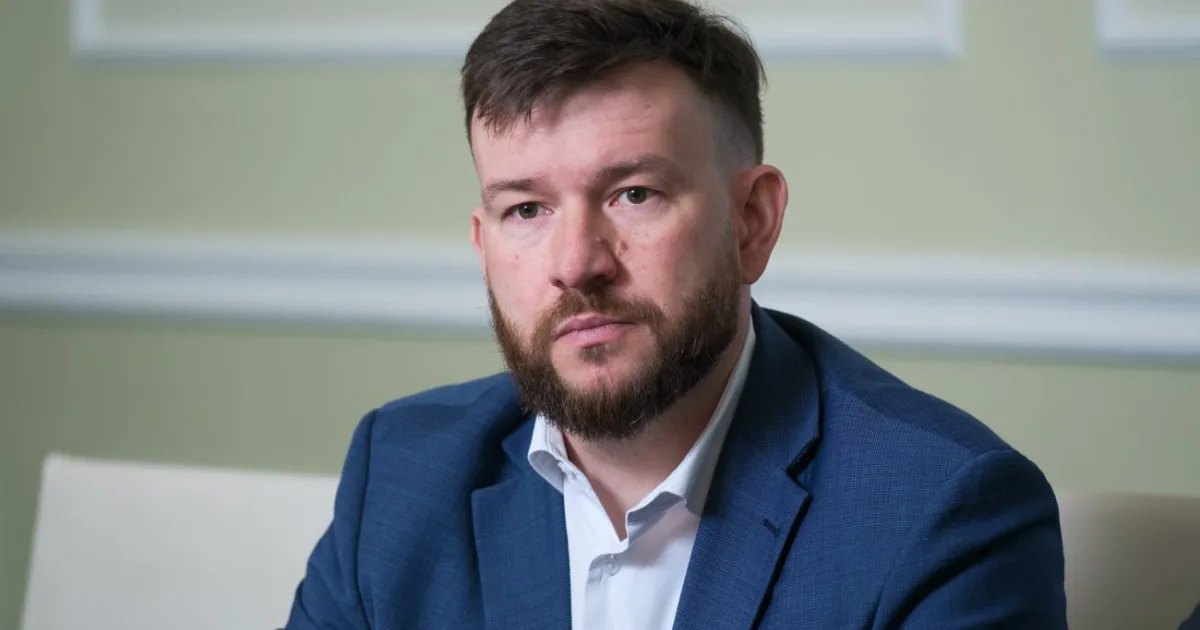 Україна розпочала виплати 1500 гривень з квітня