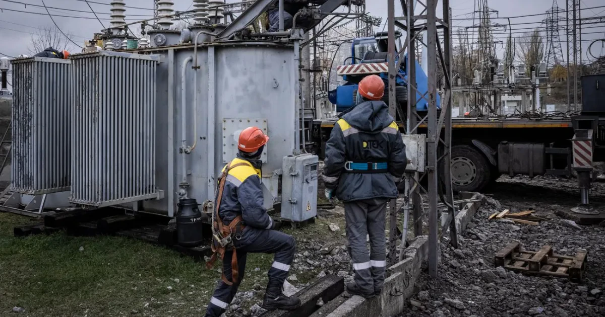 Атака на Чернігівщину: знеструмлені села, пожежа